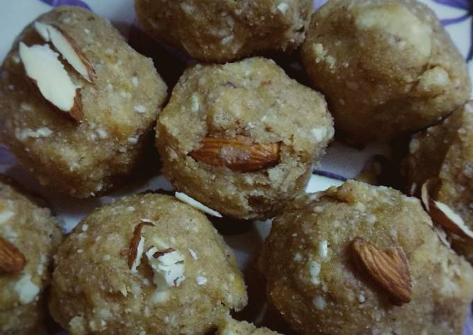 Besan Laddoo Recipe By Mamta Rastogi - Cookpad