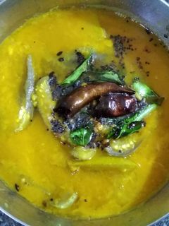 மாங்காய் கத்திரிக்காய் பூண்டு குழம்பு🥭🍆 (Maankaai kathirikkaai poondu kulambu recipe in tamil) செய்முறை முக்கிய புகைப்படம்