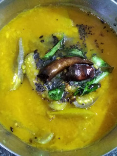 மாங்காய் கத்திரிக்காய் பூண்டு குழம்பு🥭🍆 (Maankaai kathirikkaai poondu kulambu recipe in tamil) செய்முறை முக்கிய புகைப்படம்