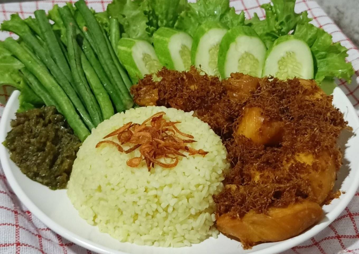 30. Nasi Ayam Goreng Lengkuas