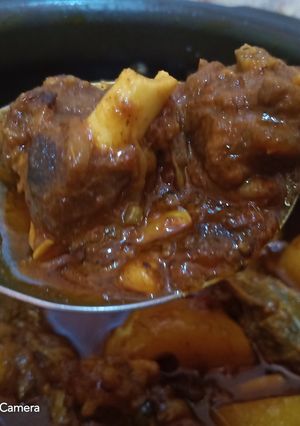কষিয়ে কষা মটন(koshiye kosha mutton recipe in Bengali) রেসিপির প্রধান ছবি
