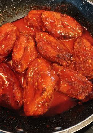 รูปของ ไก่ทอดคลุกซอสเกาหลี🍗🌶style by barbie👩🏼‍🍳