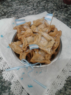 Una foto de Pastelitos criollo de dulce de membrillo