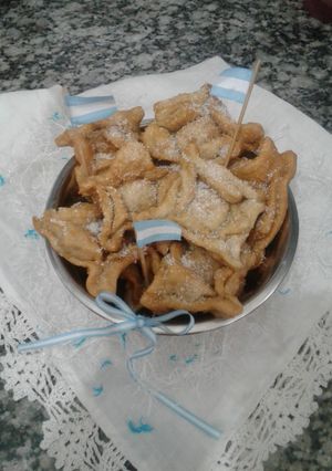 Foto principal de Pastelitos criollo de dulce de membrillo