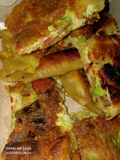 Foto resep Martabak telur isi daging dan sosis