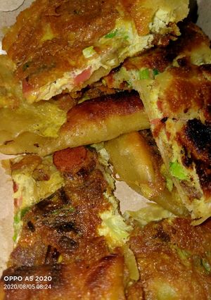Foto resep Martabak telur isi daging dan sosis