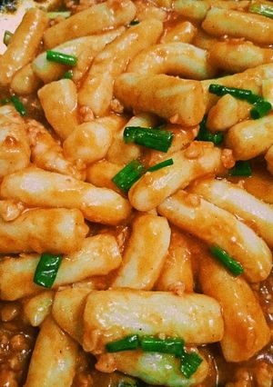 Hình của món Sốt tokbokki.