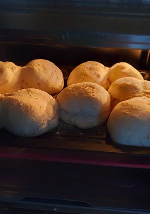 Una foto de Pan batido, marraqueta chilena de Rommy