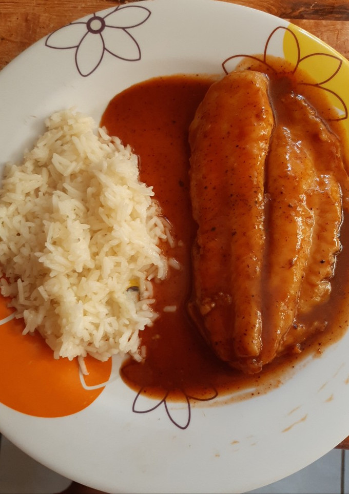 Una foto de Filete de pescado a la media diabla