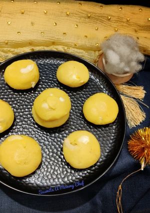 A picture of Kesari milk peda.