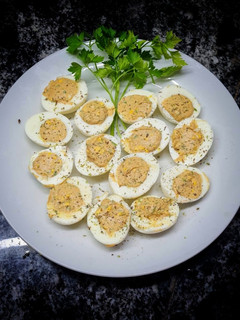 Una foto de Huevos rellenos