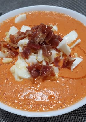 O poză a rețetei Supă răcoroasă de roșii (salmorejo cordobez).