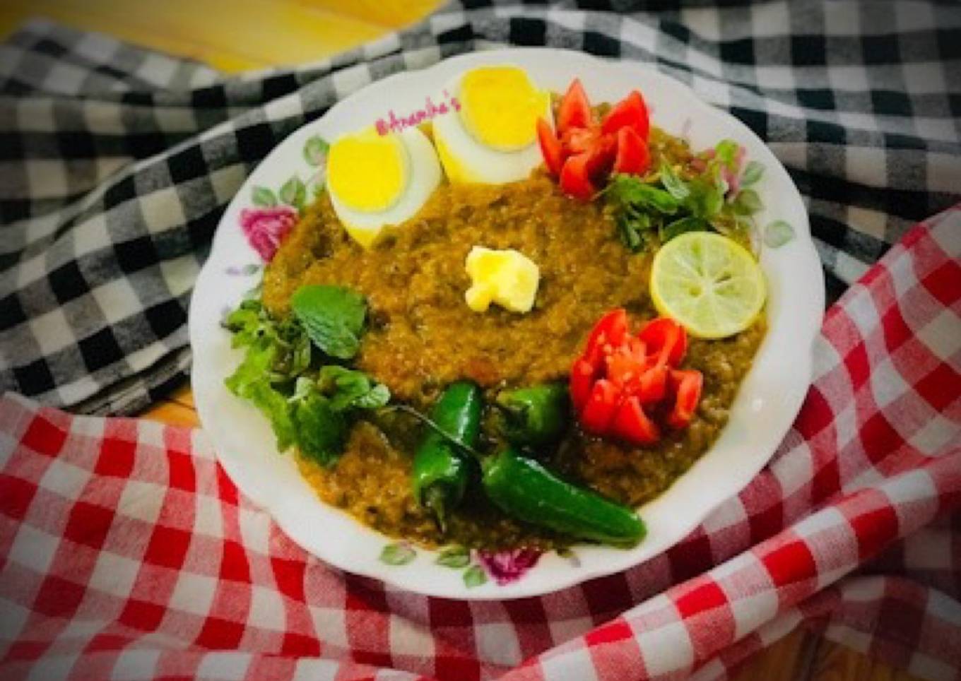 Zaalouk: Moroccan Spicy Eggplant Salad