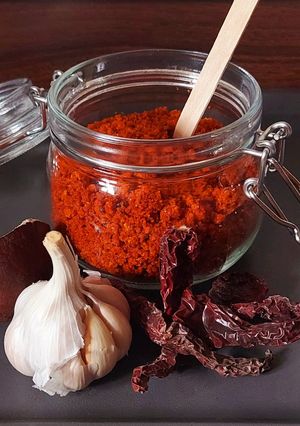 A picture of Dry Garlic Chutney.