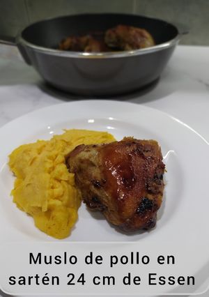 Una foto de Muslo de pollo en sartén de 24 cm de Essen
