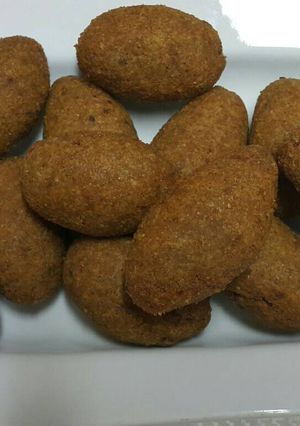 A picture of Fried Kibbeh.