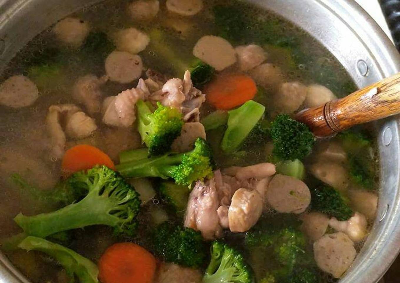 SOP daging ayam bakso dan brokoli