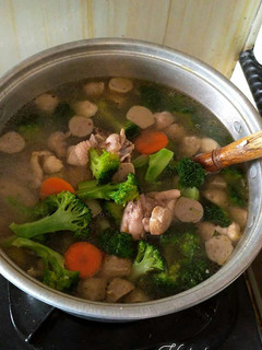 Foto resep SOP daging ayam bakso dan brokoli