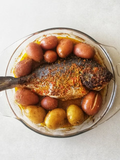 Foto de Dourada no forno com batatinhas