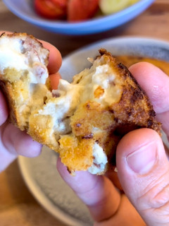 Una foto de Croquetas de Torta del Casar