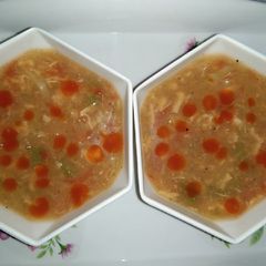 A picture of Hot and sour chicken soup.