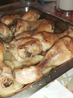 Una foto de Muslitos de pollo al horno