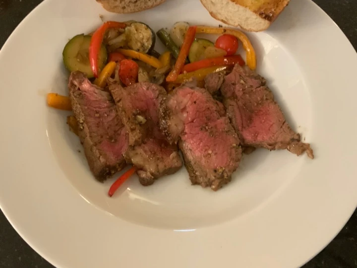 Easy Steps to Make Recipe Steak Balsamic with Grilled French Bread that is Awesome, So Delicious}