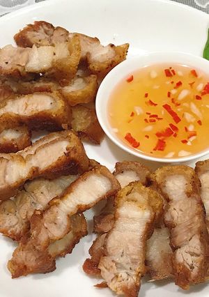 Hình của món Thịt ba rọi chiên giòn.