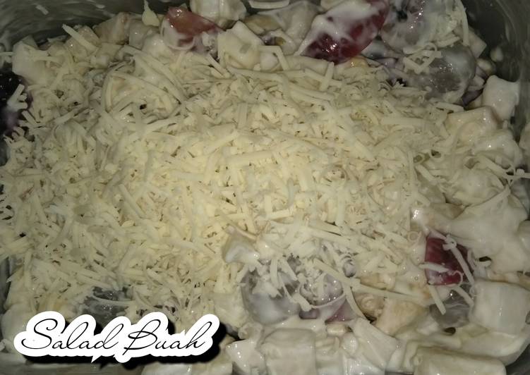 Salad Buah full keju