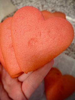 Una foto de Galletas de mantequilla para la `Red Party’ de la guardería de Mateo