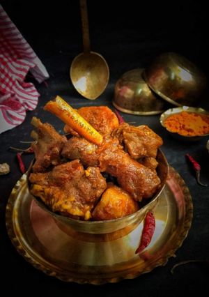 আলু দিয়ে মটন কারি (aloo diye mutton curry recipe in Bengali) রেসিপির প্রধান ছবি