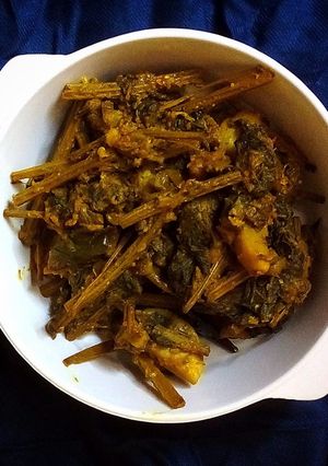 কুমড়ো শাক (kumro shager tarkari recipe in bengali) রেসিপির প্রধান ছবি