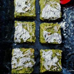 A picture of Hare Chane ki Burfi.