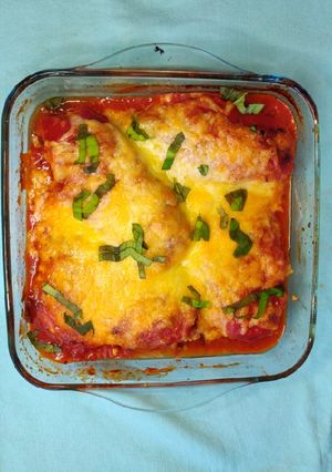 A picture of Keto Stuffed Chicken Marinara.