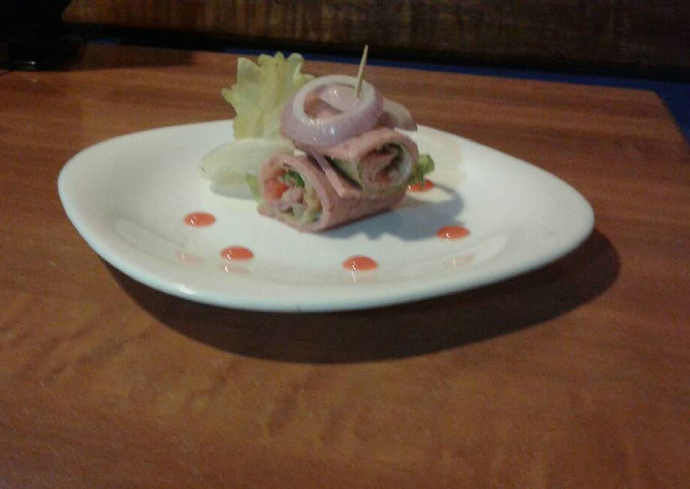 Beef salad stuffed with pork