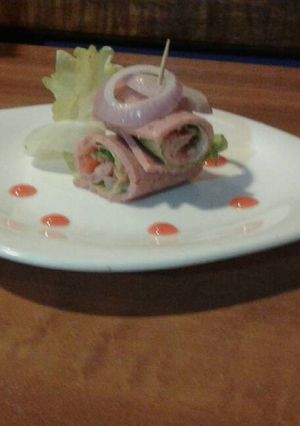 A picture of Stuffed Beef Bacon Salad.