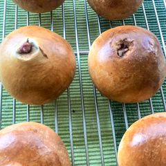 A picture of Red beans paste bread (Anpan).