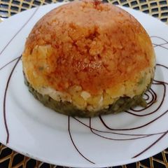 A picture of Tri-colour khichu.