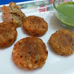 A picture of Sabudana Vada.