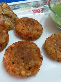 A picture of Sabudana Vada.