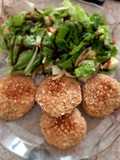 Nuggets de Pollo y Verdeo Caseros con Ensalada