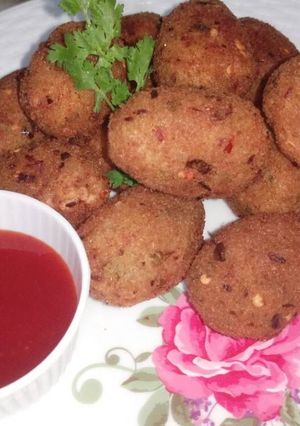 A picture of Sooji cheese balls.