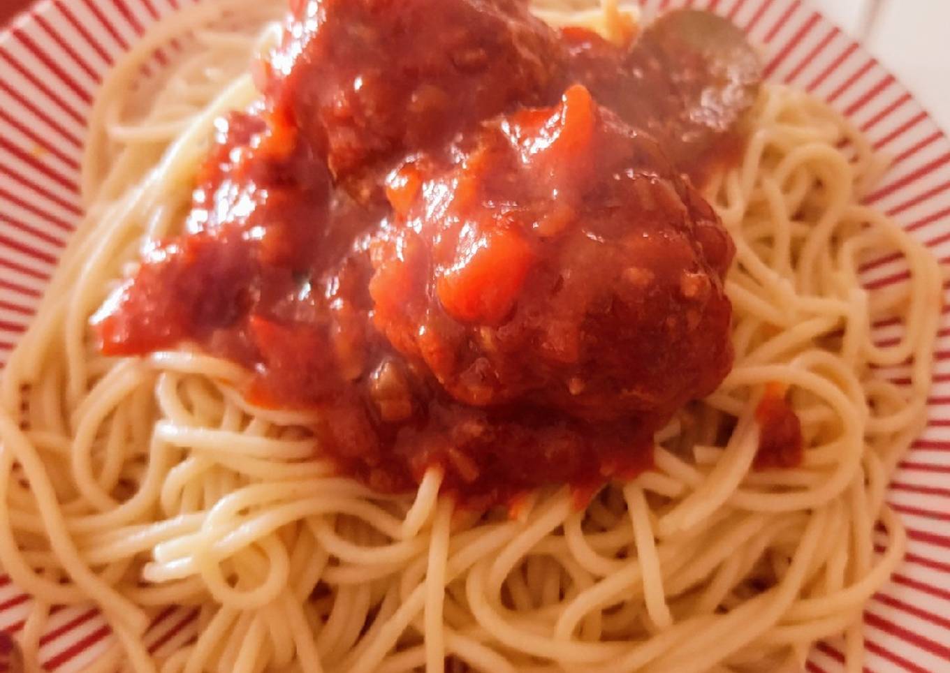 Albóndigas con spaghetti