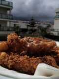 Queso frito con nachos de queso