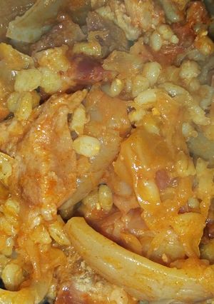 Húsos káposzta árpagyönggyel és bőrkével, Pataky tálban recept fotója