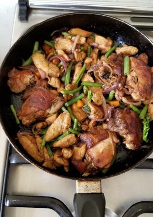 A picture of Chicken Breast and Thigh Stir Fry Mix.