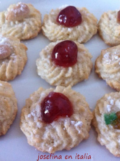 Una foto de Galletas de almendras/Dolcetti alla pasta di mandorle