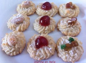 Una foto de Galletas de almendras/Dolcetti alla pasta di mandorle
