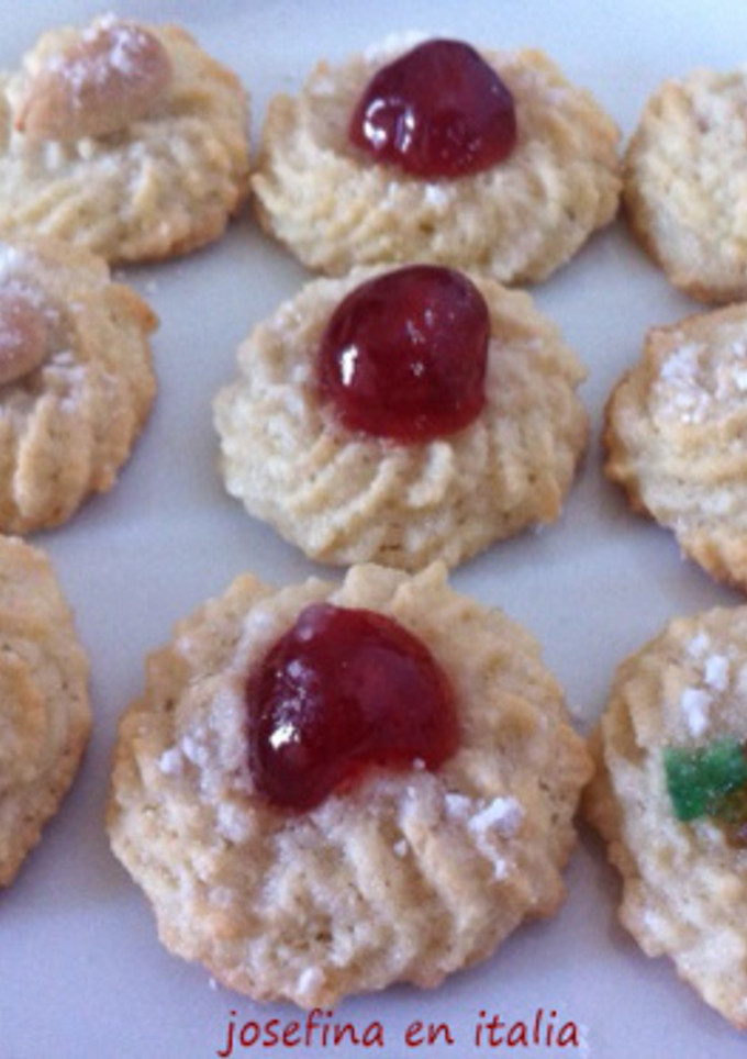 Una foto de Galletas de almendras/Dolcetti alla pasta di mandorle