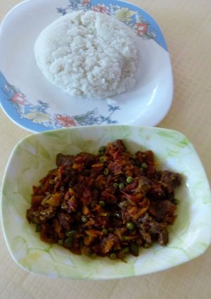 A picture of Vegmeat served with soft ugali.